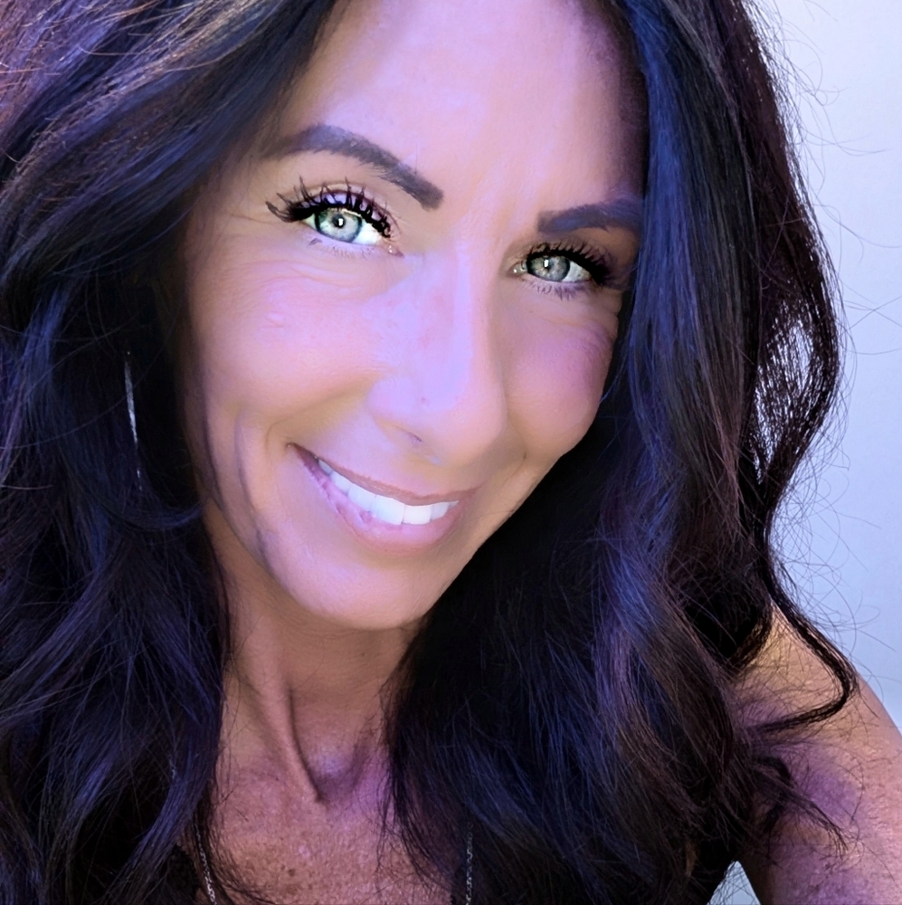 Meet your Posher, Deinna